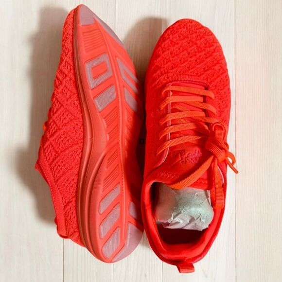 TechLoom Phantom running shoe. Woman's size 8. NWT - Picture 1 of 7